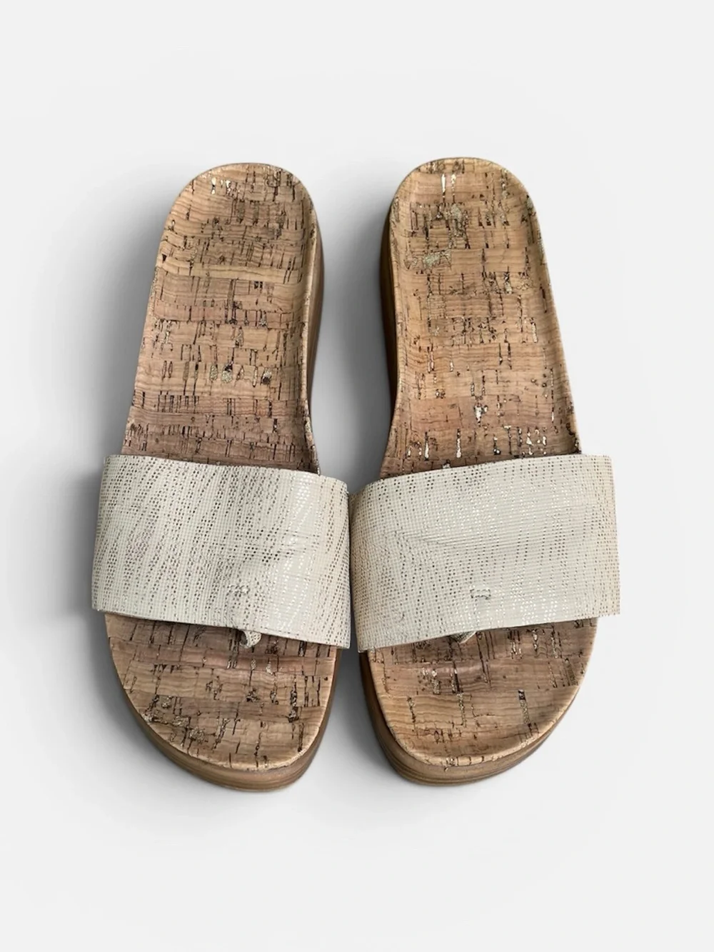 Donald J Pliner “Fiji” Flatform Slide Thong Sandal  in Gold Fleck Cork Sz 9